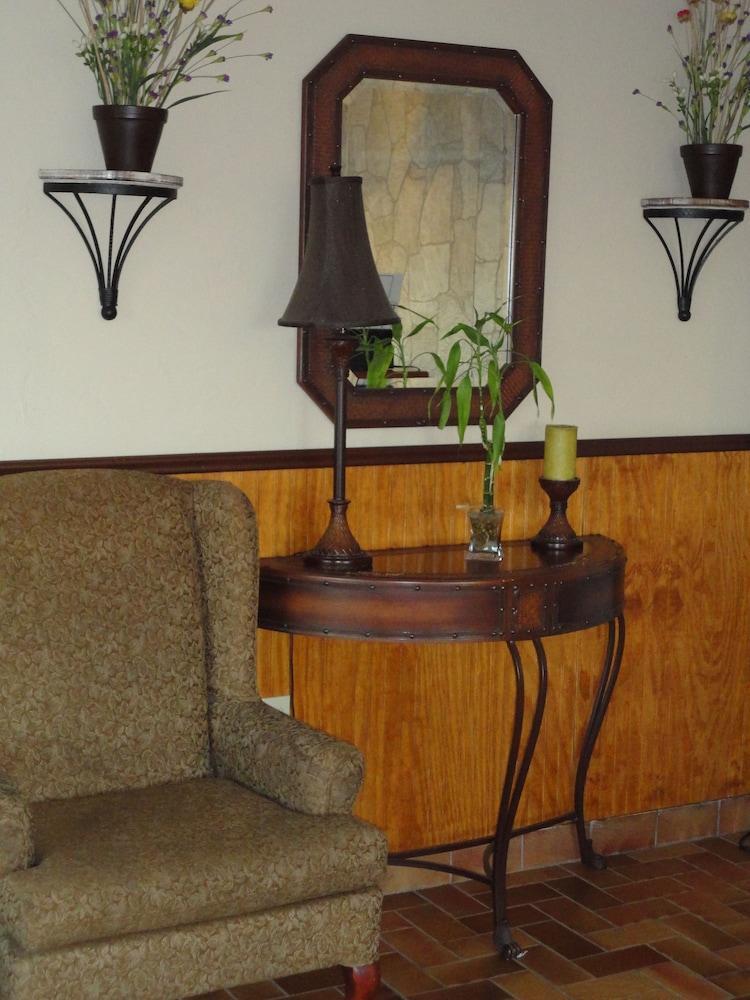 Diplomat Hotel Niagara Falls