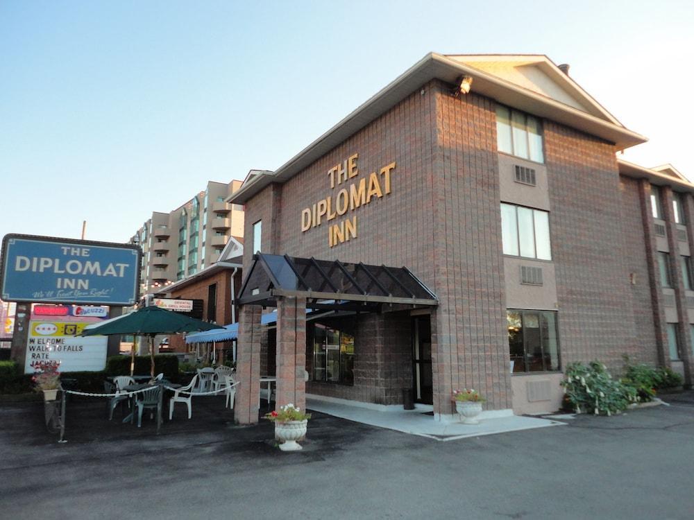 Diplomat Hotel